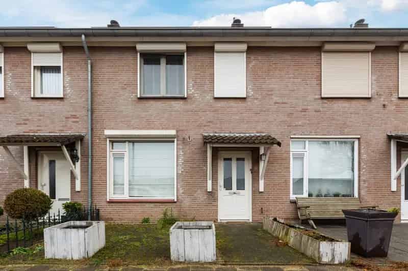 Huis te koop Oss - Moderne gezinswoning met 3 slaapkamers en tuin