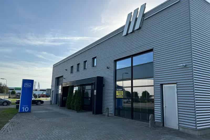 Bedrijfshal Enschede 1350m² te koop: duurzaam modern