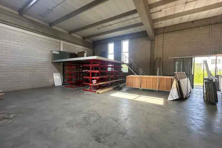 Bedrijfshal te Koop Naaldwijk 1182m² Kantoor 277m²