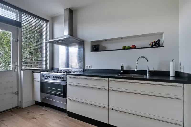 Te Koop: Ruime Tweekapper in Lith met 4 slaapkamers en Garage