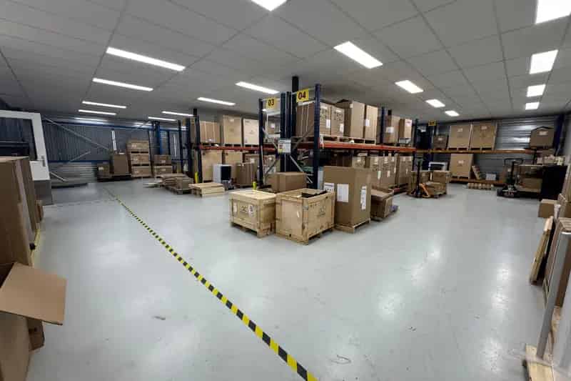 Bedrijfshal Almere Gooisekant 1210m² te huur