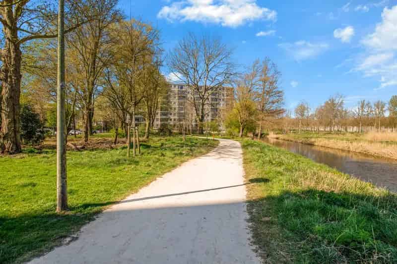 Amsterdam Noord 85m2 Appartement 2 Slaapkamers Balkon