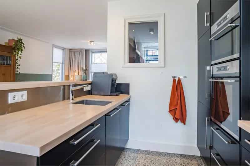 Huis te koop Deventer: Charmante hoekwoning met 3 slaapkamers en moderne voorzieningen
