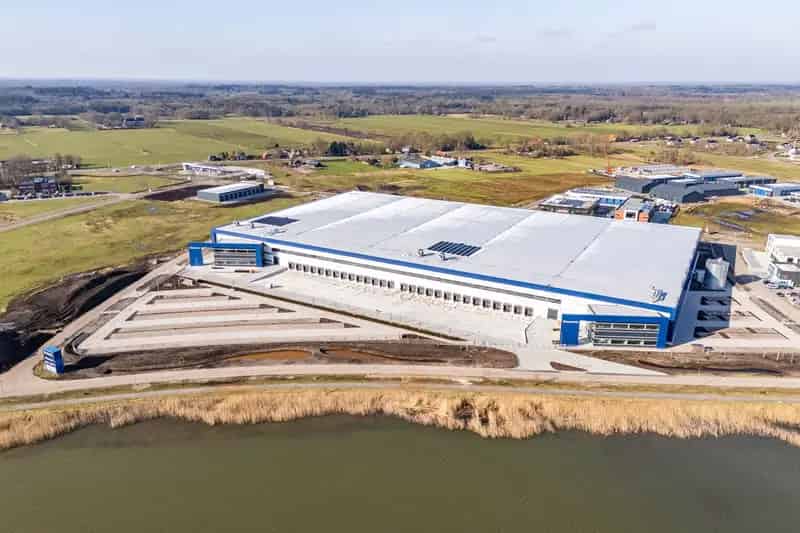 Bedrijfshal Steenwijk 17122m2 te huur
