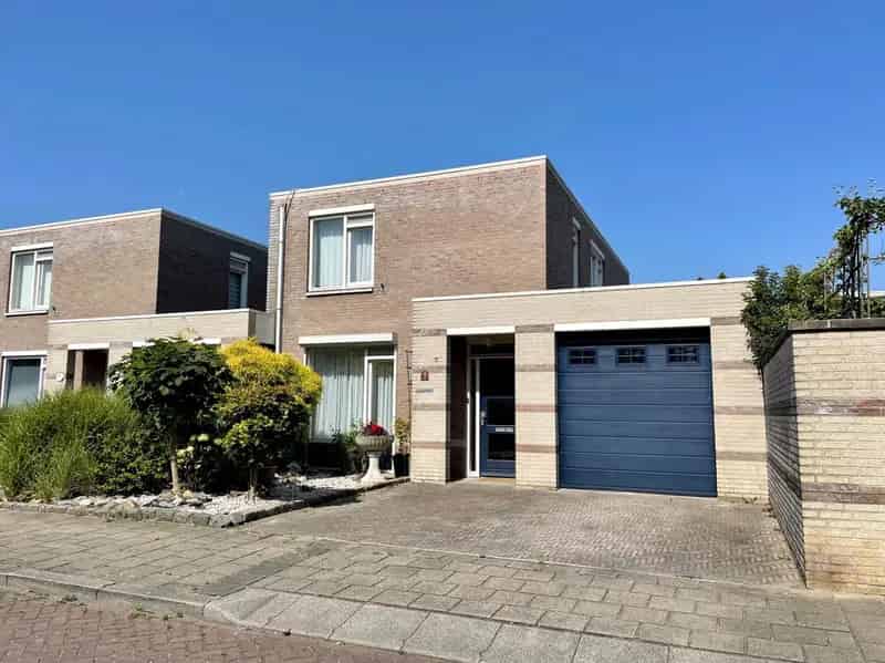 Vrijstaand Huis Nabij Centrum 3 slaapkamers Garage Tuin Zonnepanelen