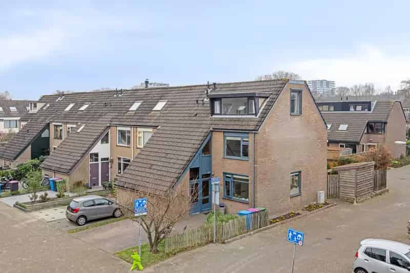 Huis te koop Leidschendam 4 slaapkamers 2 badkamers