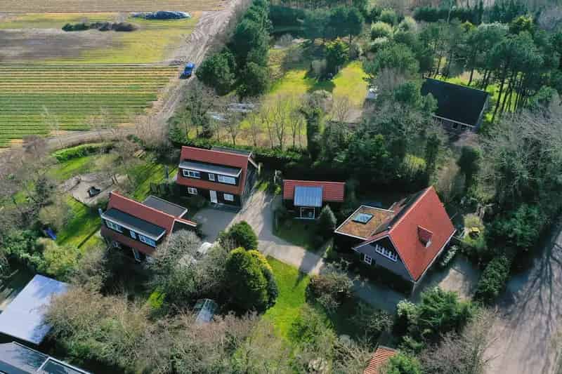 Exclusief Wonen en Verhuren op Texel: Vrijstaand Huis met 2 Villa's en Tiny House