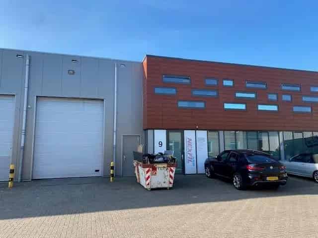Bedrijfshal te huur Nieuw Vennep 475m²