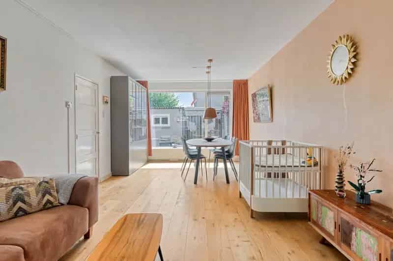 Huis te koop Berkel-Enschot 4 slaapkamers moderne keuken tuin zonnepanelen