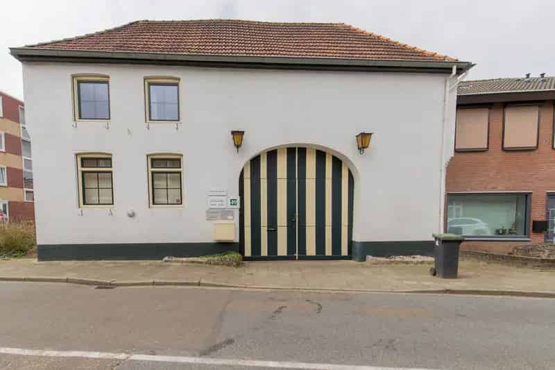 Half Vrijstaande Boerderij Heerlen - Feestruimte - 406m2