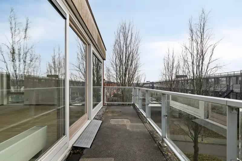 Appartement te koop Almere: Ruim 2 slaapkamer appartement met balkon
