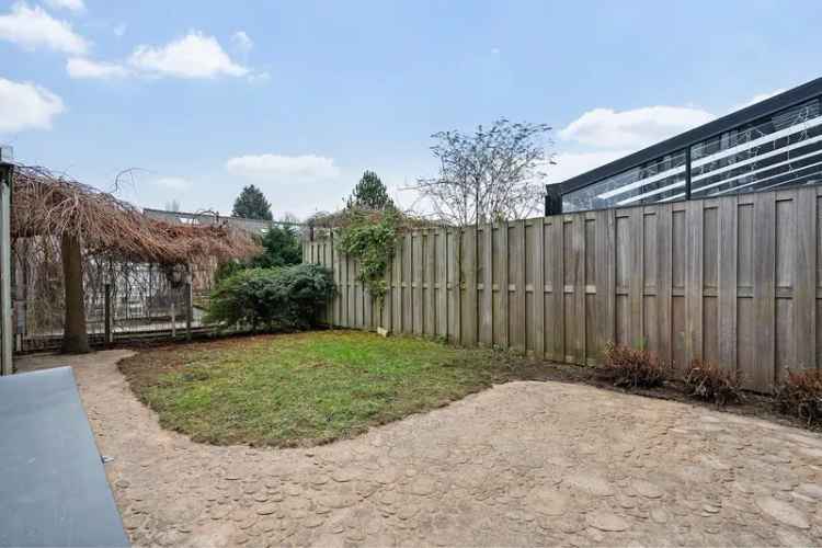 Huis te koop Wateringen 5-kamer woning ruime tuin dakterras 14 zonnepanelen
