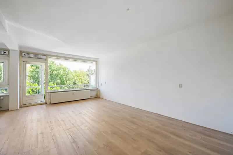 3-kamer appartement Leidschendam  76m² nieuwe keuken badkamer