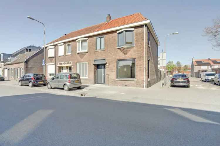 Moderne gerenoveerde woning met garage in Tilburg