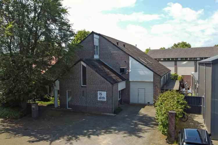 Bedrijfshal en woning te koop Hilvarenbeek