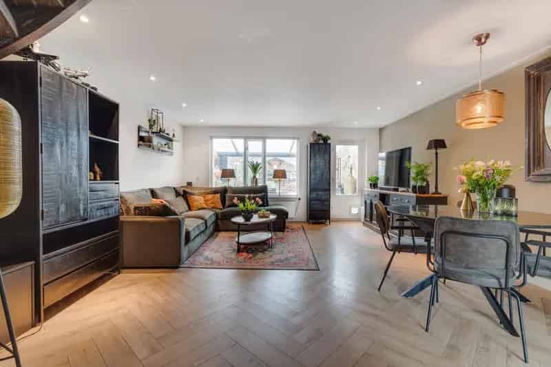 Huis Te Koop , 22, Staakmolenstraat, Almere, Flevoland