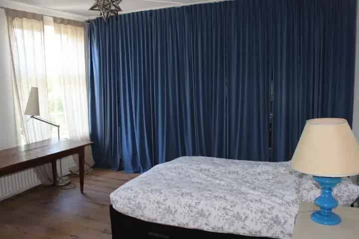 2 Kamers 1e Verdieping  - Gerenoveerd