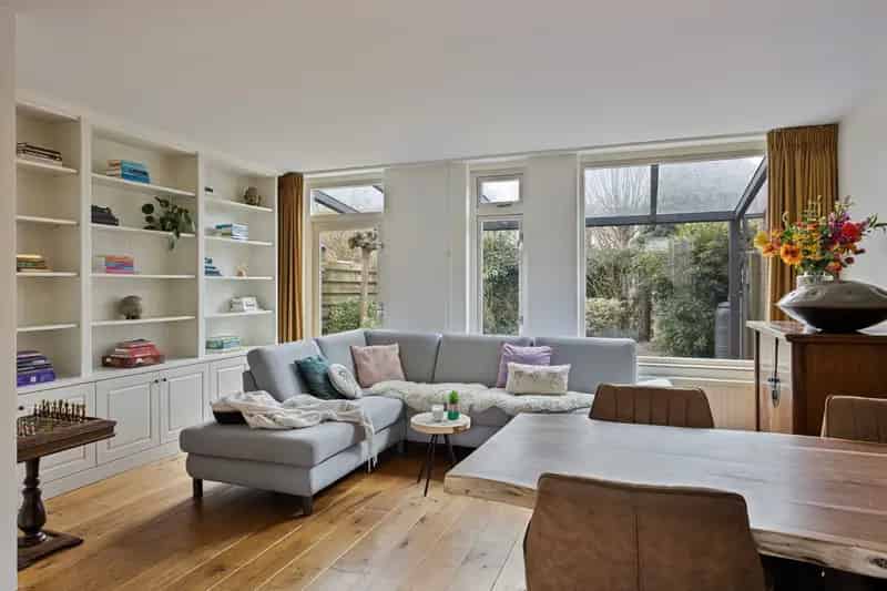 Huis te koop Tilburg Reeshof 4 slaapkamers tuin aan het water