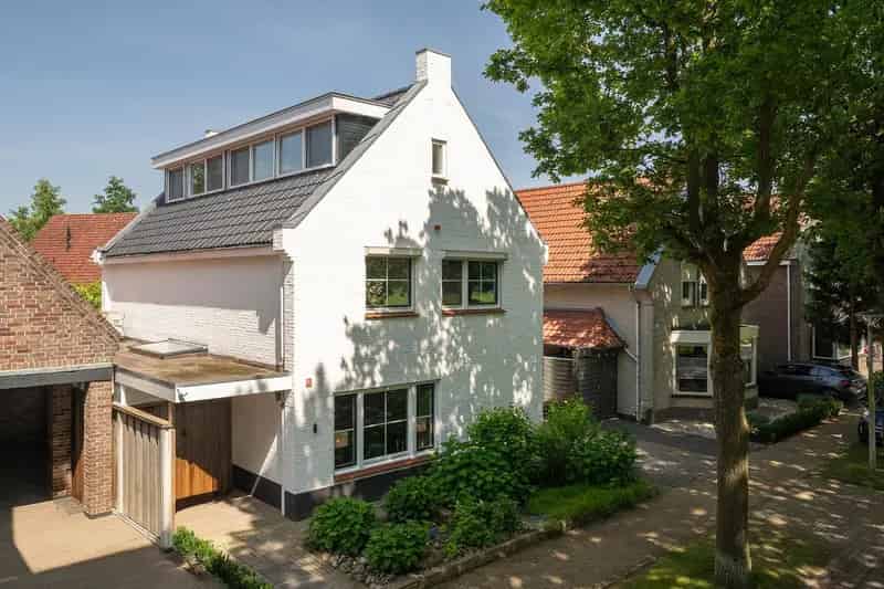 Huis Te Koop , 16, Waterkerslaan, Enschede, Overijssel