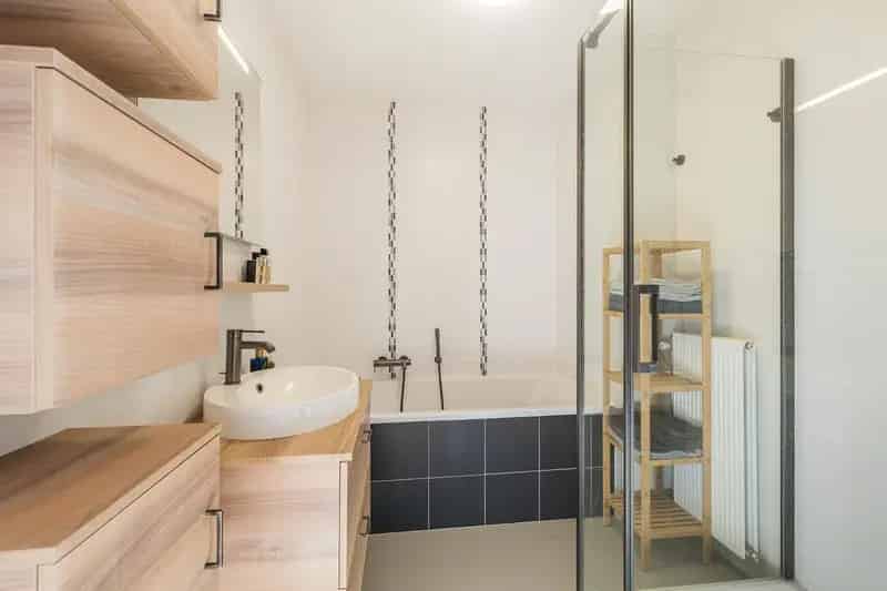 4 Slaapkamers Tussenwoning Nieuwland Oost Moderne Keuken Badkamer