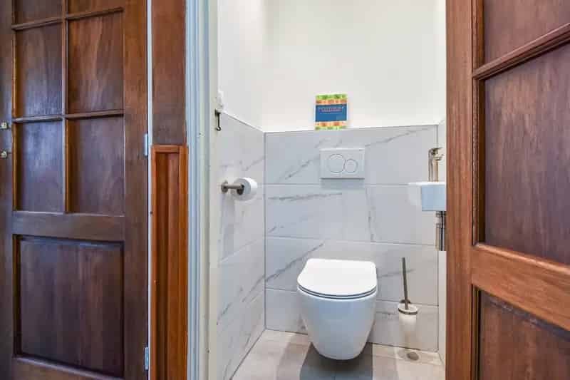 Appartement te koop Voorburg: Moderne badkamer, kunststof kozijnen
