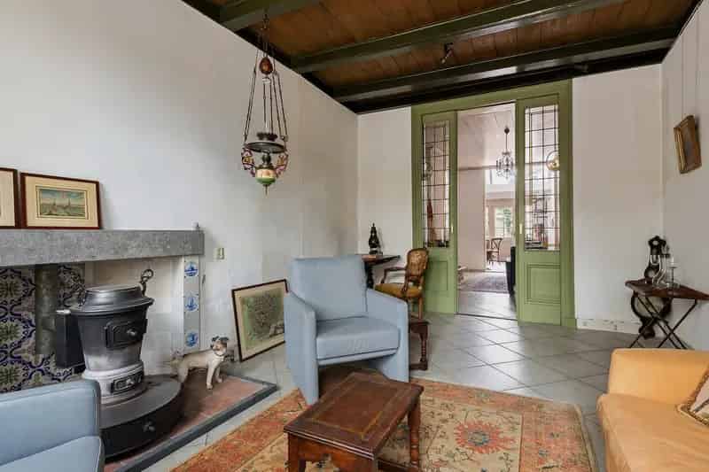 Rijksmonument 1650 Amersfoort 5 slaapkamers diepe tuin