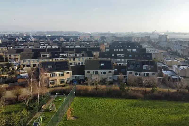 Ruime 2-onder-1-kapwoning te koop in 's-Gravenzande