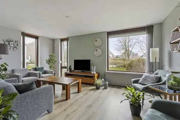 Hoekwoning Eygelshoven 4 slaapkamers 2 badkamers