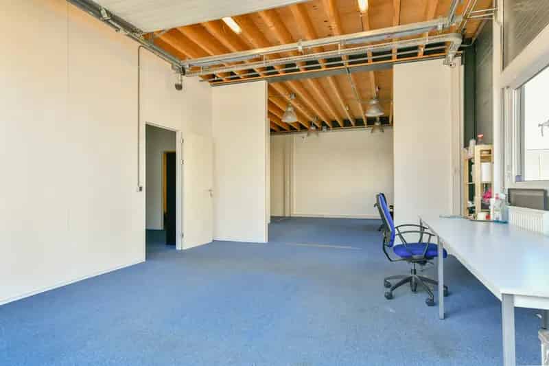 Bedrijfshal Aalsmeer 208m2 te koop nabij Schiphol