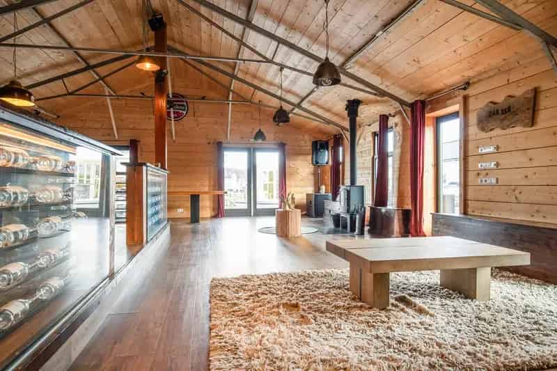 Huis te koop Aalsmeer: Vrijstaande woning met loods en aanlegsteiger