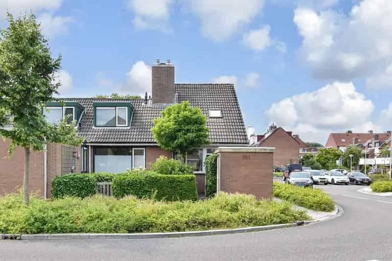 3-kamer Hoekhuis De Leyens Zoetermeer Groene Tuin Dakkapel