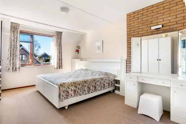 Royale 5 Slaapkamers Tweekapper Heemskerk Grote Garage Tuin