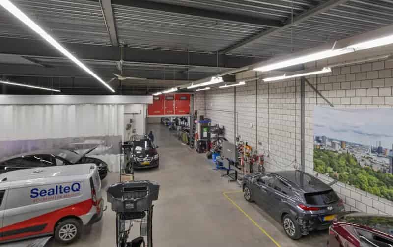 Bedrijfspand te huur Rotterdam 765m2 hal 163m2 kantoor