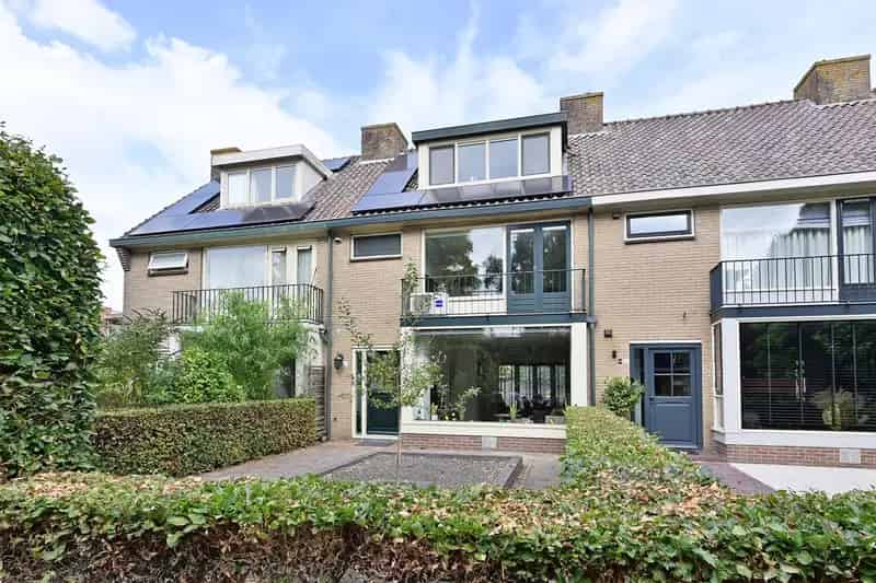 Huis te koop: Raadhuislaan 76 3755 HD Eemnes | Funda