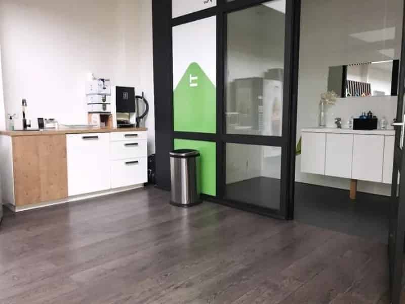 Kantoorruimte Praktijkruimte 448m2  Uitstekende Zichtlocatie