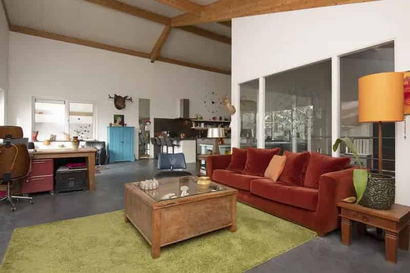 Bedrijfshal met Appartement te Barneveld 949m2