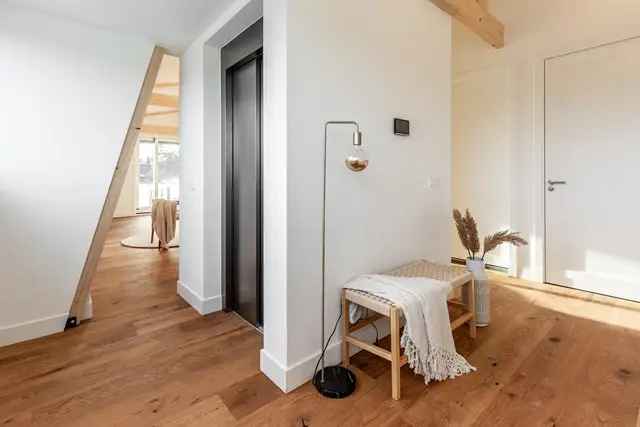 2 Kamer Appartement Bennebroek 104m2 te Huur