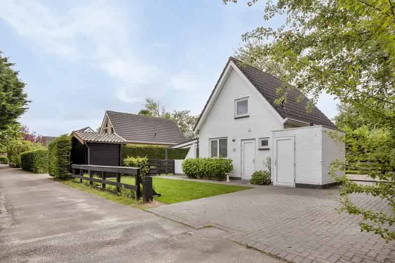 Vrijstaande Recreatiewoning Noordzeepark Nabij Strand
