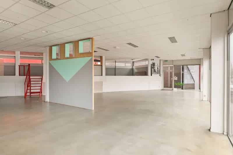 Showroom Winkelruimte te Huur Almere A6 290m²