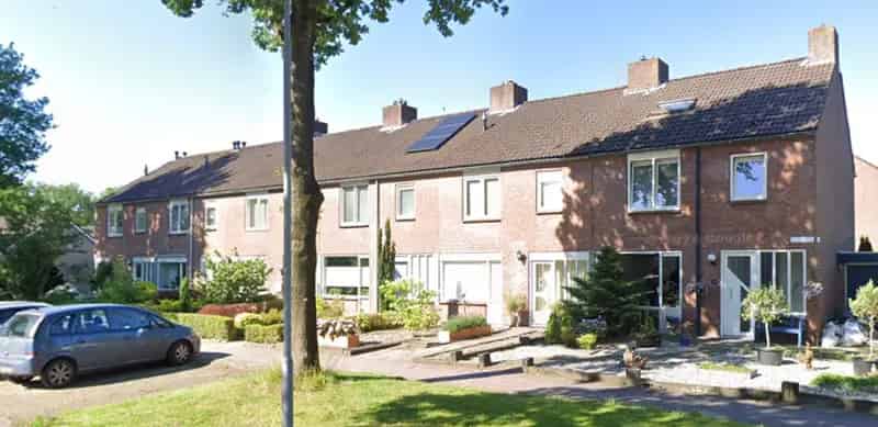 Ruime woning met ligbad en extra toilet