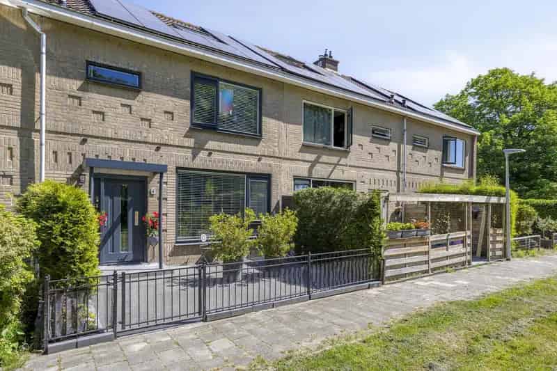Huis Te Koop , 4, Ambonstraat, Capelle aan den IJssel, Zuid-Holland