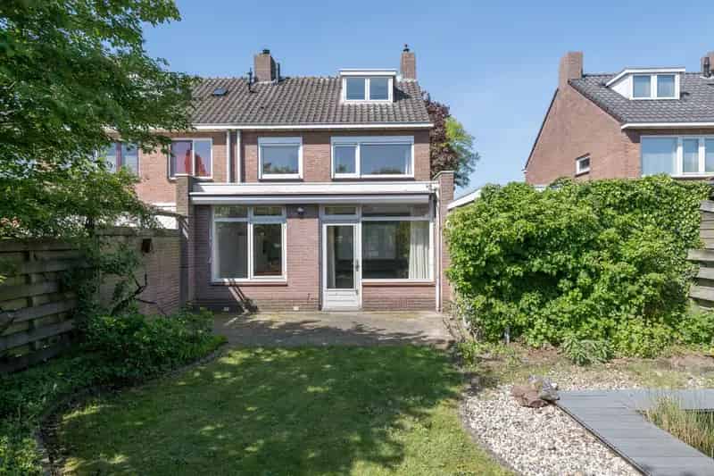 Huis te koop Nijmegen Brakkenstein 4 slaapkamers diepe tuin garage