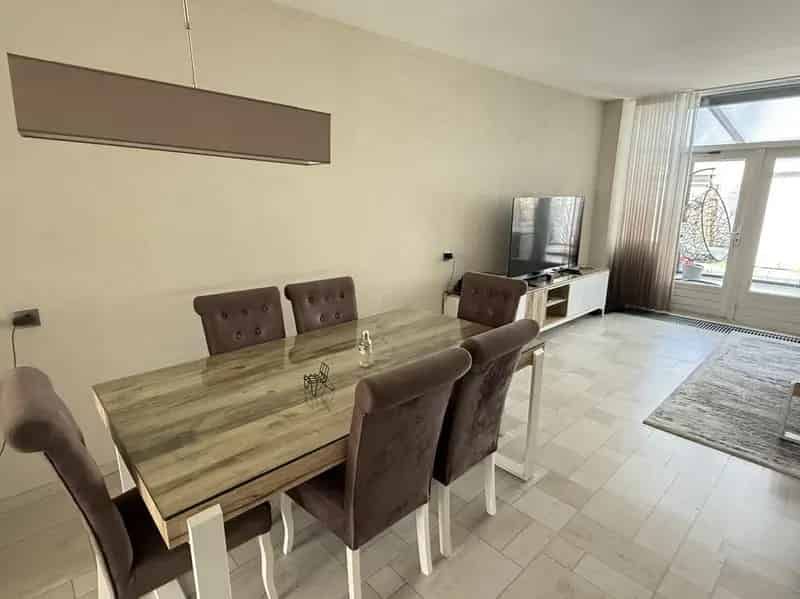Ruime Tussenwoning Schiedam 4 Slaapkamers 131m²