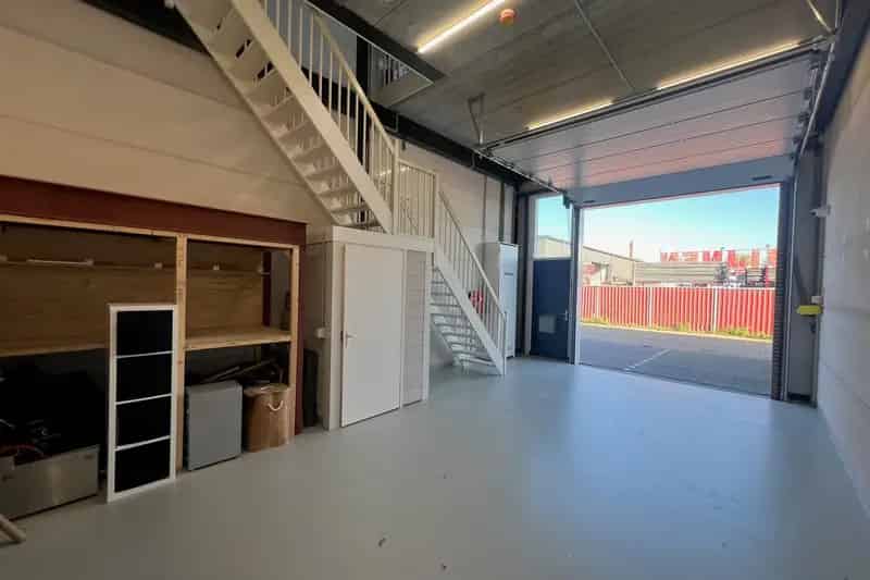 Bedrijfshal te huur Delft 110m² Marconiweg