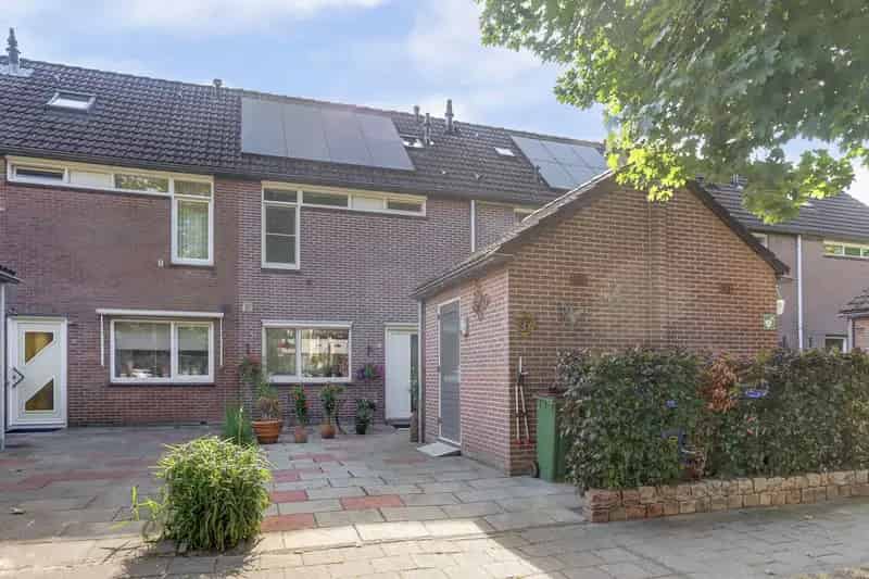 Moderne gezinswoning Renkum 4 slaapkamers tuin parkeren