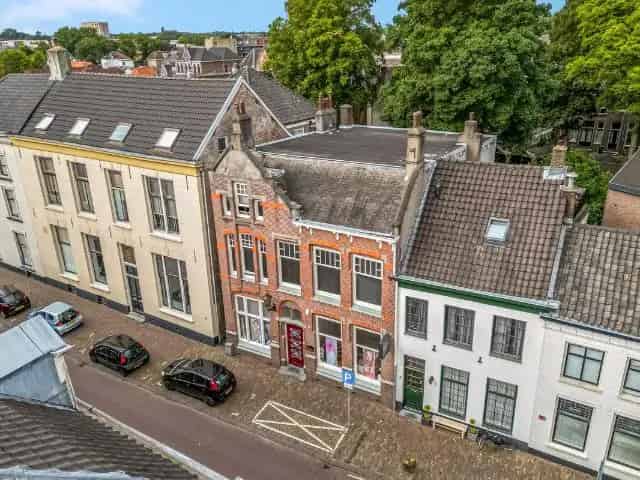 Herenhuis te koop Tiel: 285m2 multifunctioneel pand in centrum