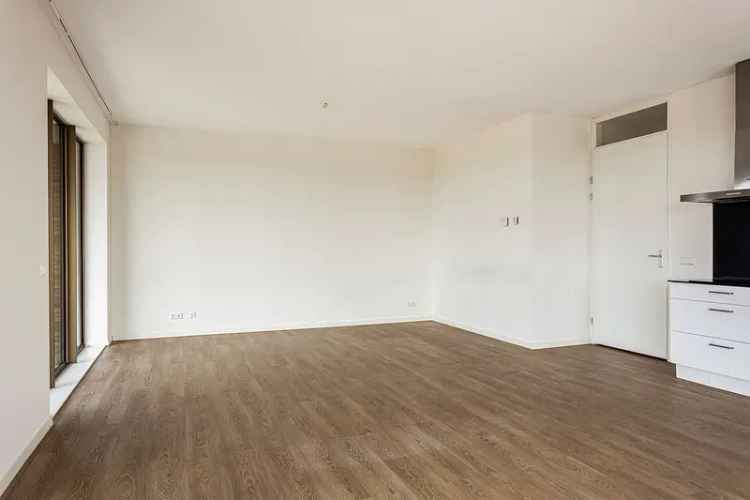 Appartement Te Huur in Diemen, Noord-Holland