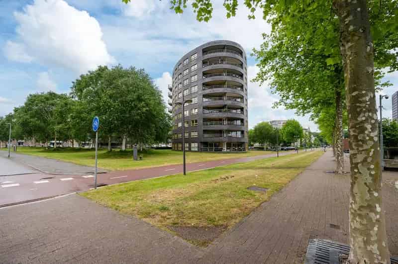 Appartement te koop Almere 2 slaapkamers ruim balkon parkeerplaats