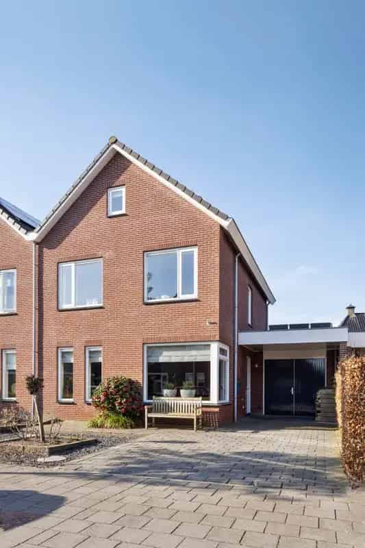 Ruime gezinswoning 5 slaapkamers Oosterholt Noord Zwembad