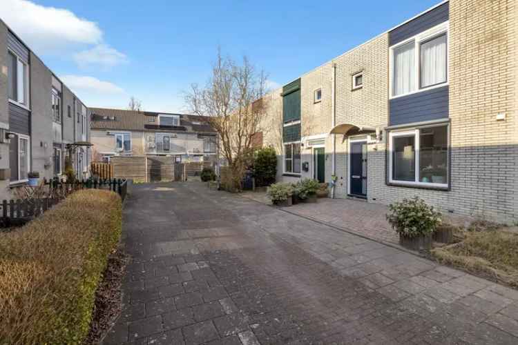 Huis te koop Almere Bloemenbuurt moderne keuken tuin